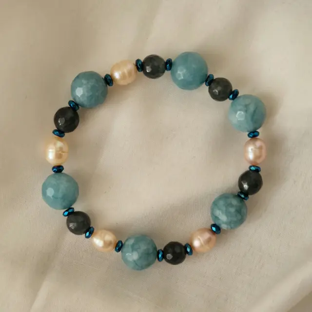 Bracciale quarzo, perle, agata e ematite