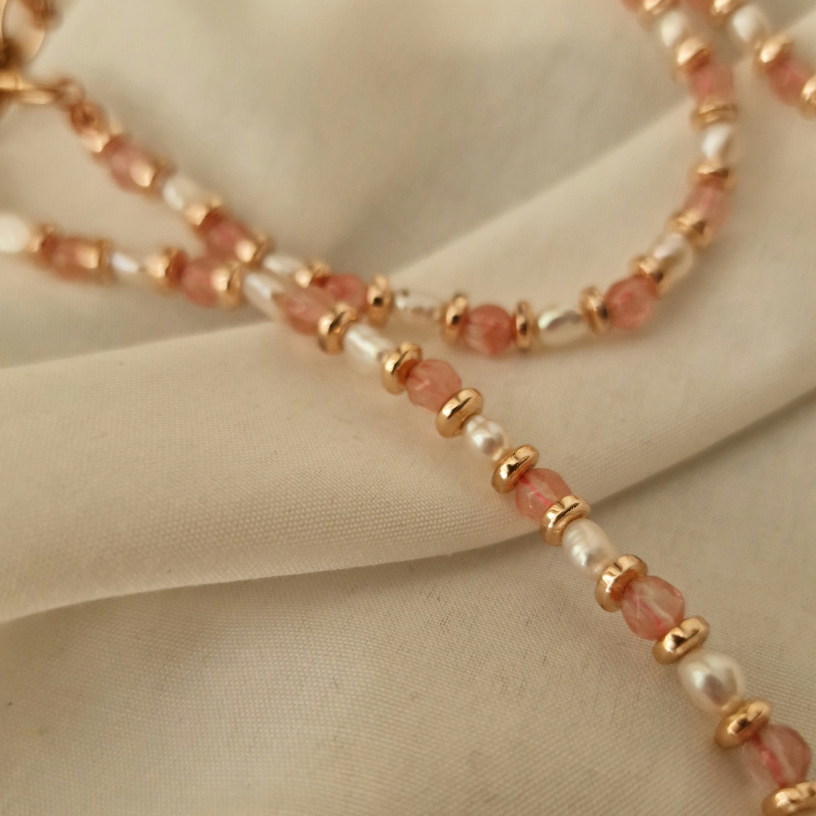 Collana Perle a chicco di riso, Quarzo ciliegia e ematite rosa