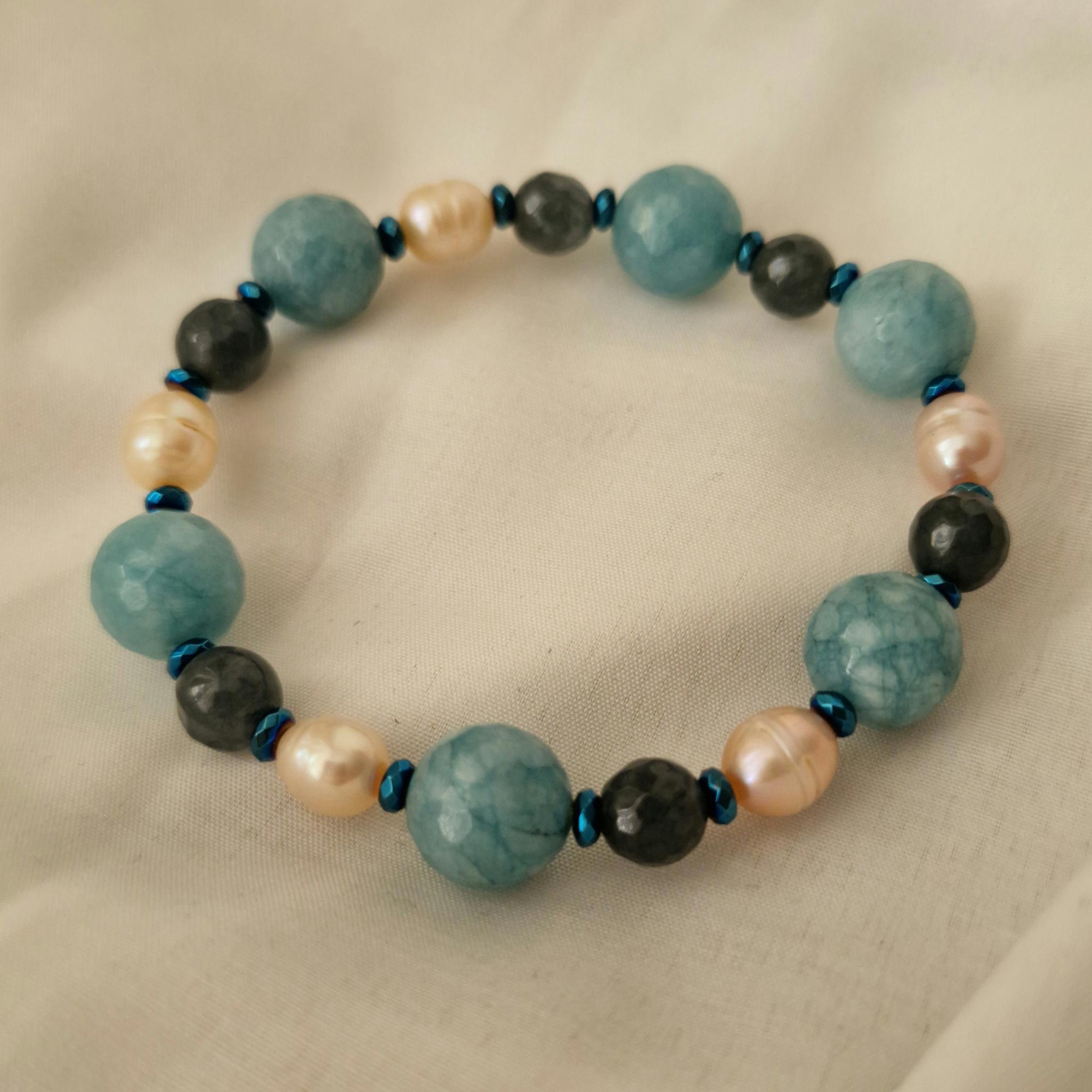 Bracciale quarzo, perle, agata e ematite