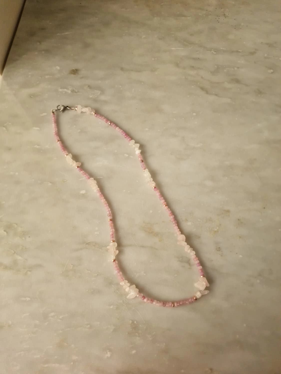 Collana quarzo rosa a chips, giada lavanda e ematite rosa — foto 3