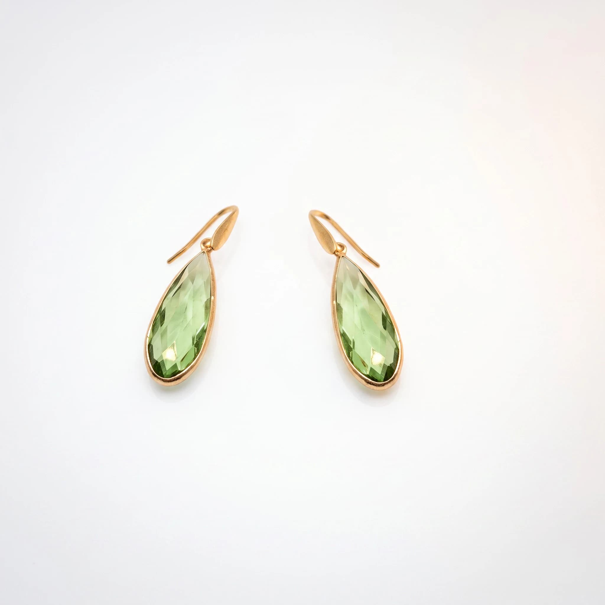 Orecchini Peridot Radiance: Vetro Cristallo Peridot — foto 2