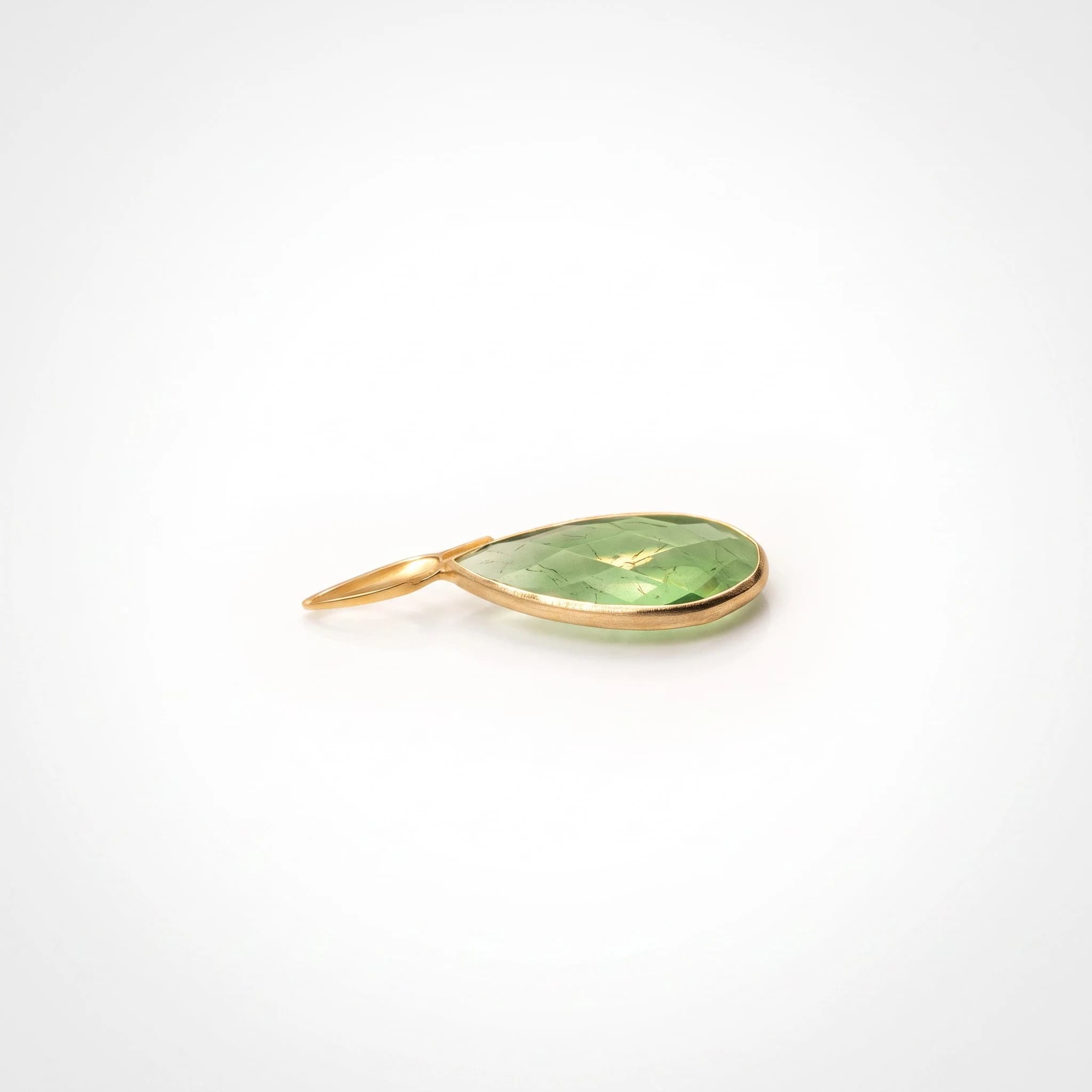 Orecchini Peridot Radiance: Vetro Cristallo Peridot — foto 3