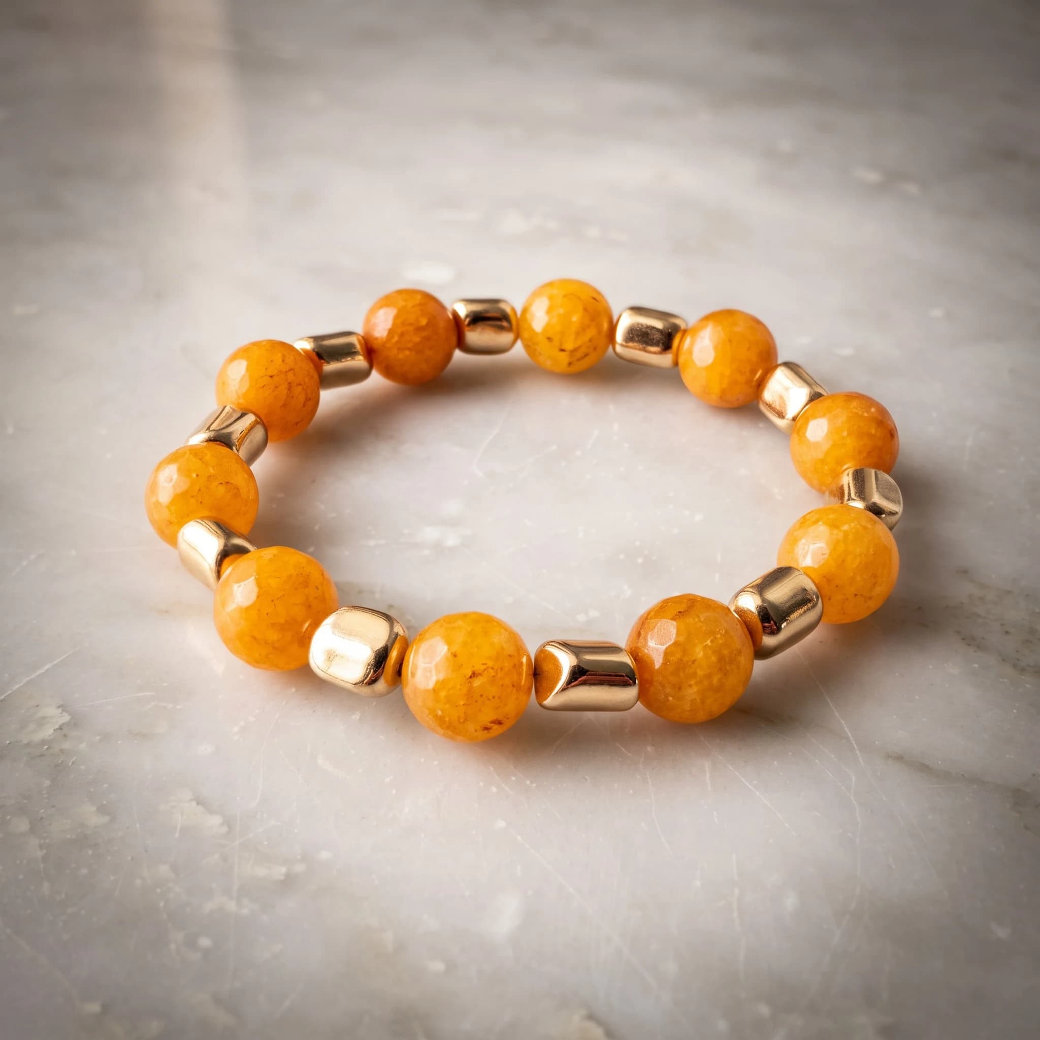 Bracciale elastico agata giallo-arancio e ematite dorata — foto 3