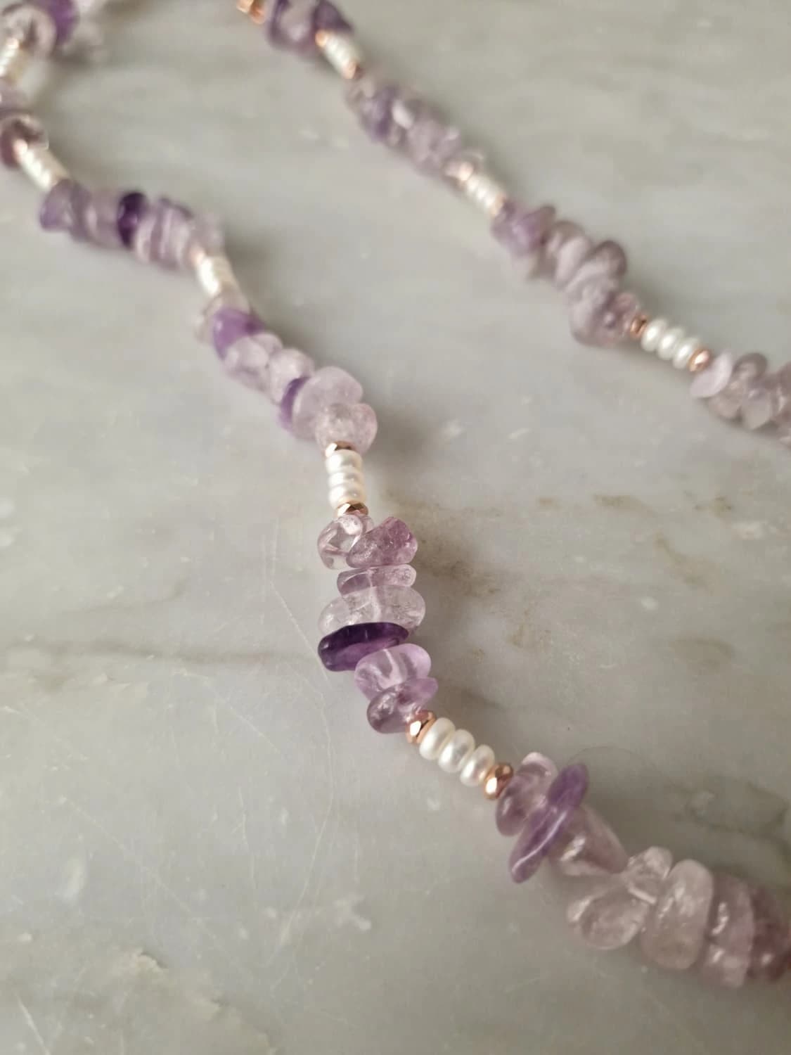 Collana ametista a chips, perle d'acqua dolce e ematite rosa — foto 3